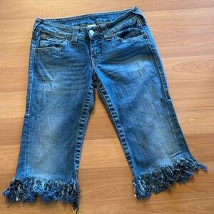 True Religion Women’s Joey Bermuda Cropped Shorts With Frayed Hem Tag Size 31